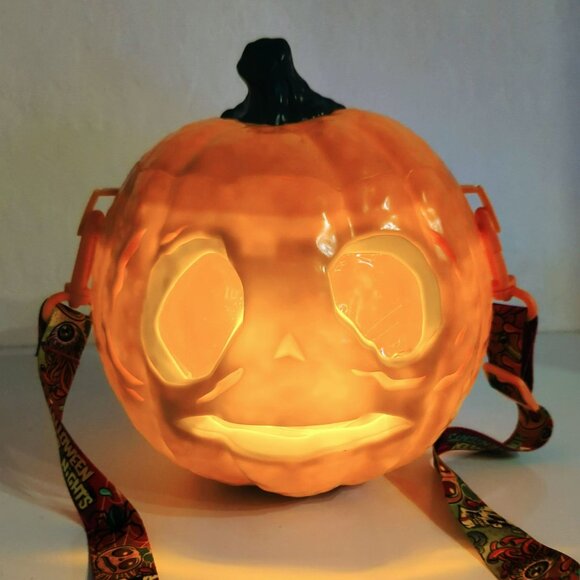 Universal Studios Halloween Horror Nights 2024 Lil' Boo Popcorn Bucket Lights Up - Picture 4 of 5